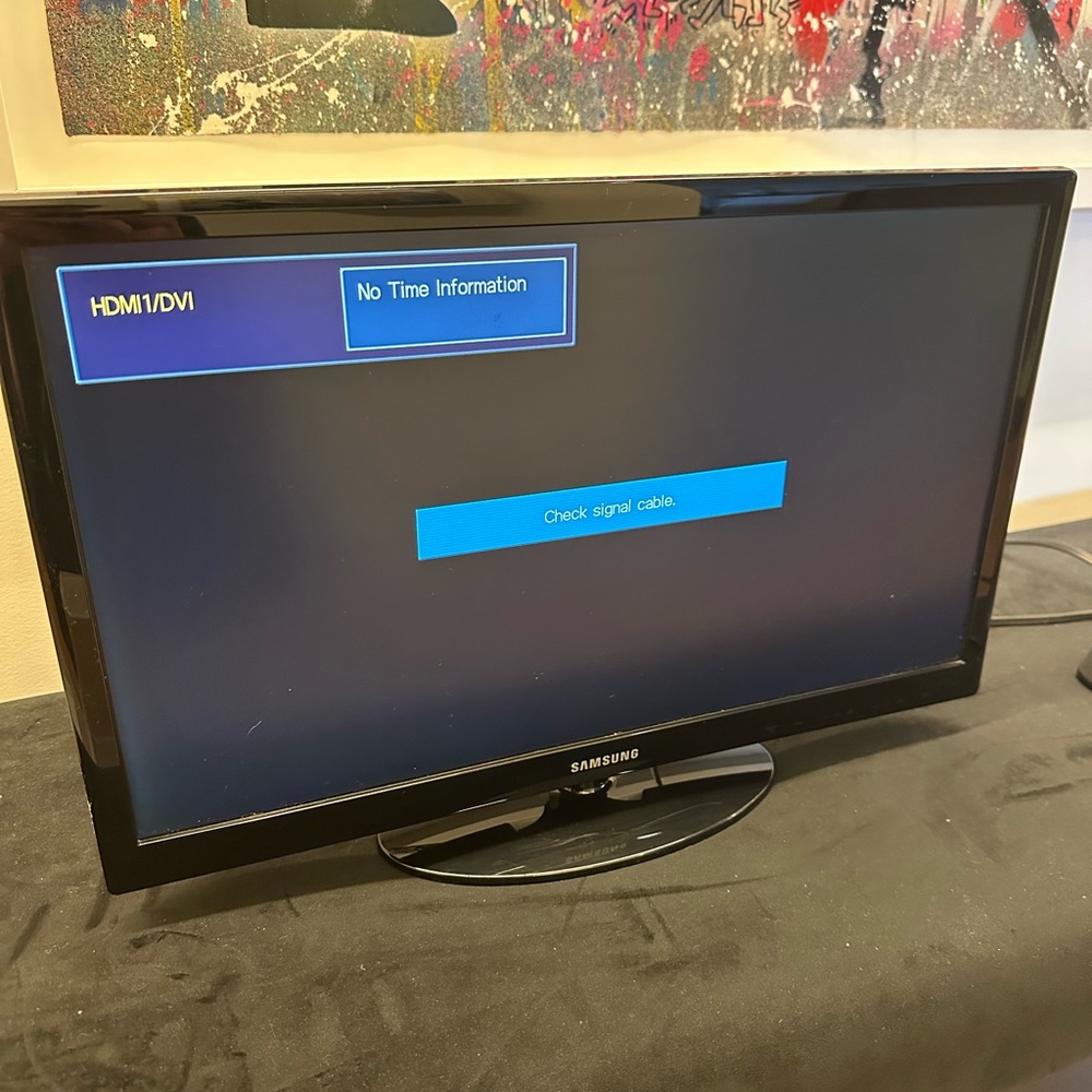 22” Samsung HD TV / Monitor
